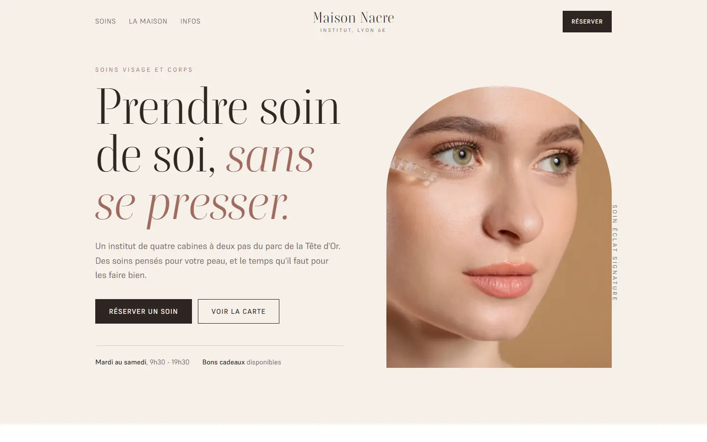 Page d'accueil du site Maison Nacre sur ordinateur